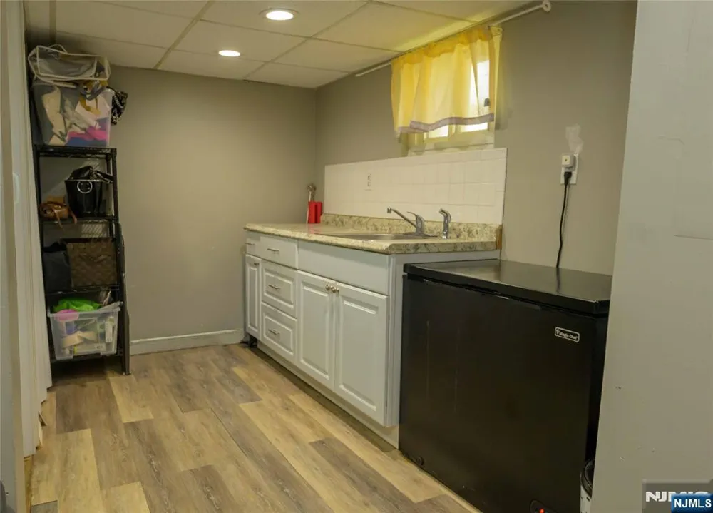 126 Post Avenue Lyndhurst, NJ 07071