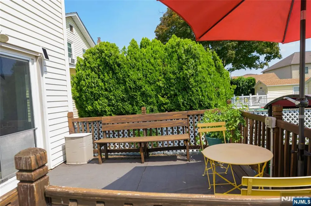 126 Post Avenue Lyndhurst, NJ 07071