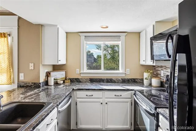 4915 S Flanders Court Aurora, CO 80015
