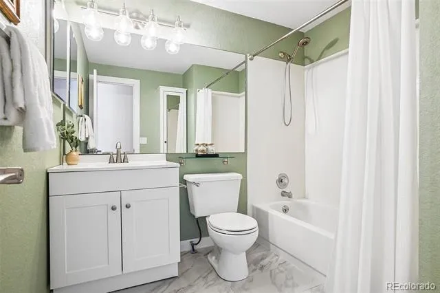4915 S Flanders Court Aurora, CO 80015