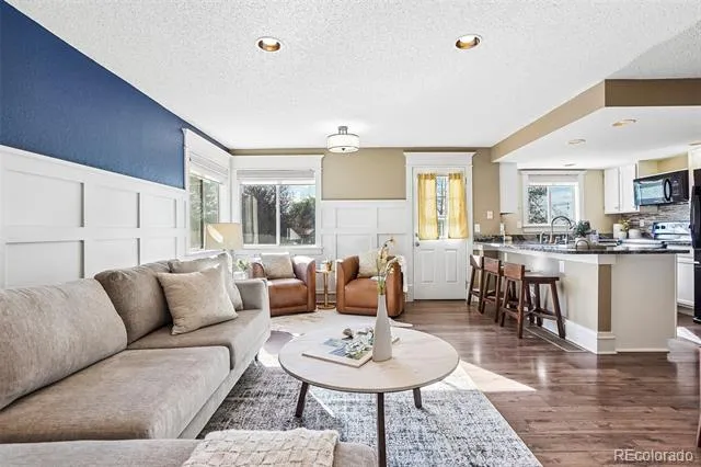 4915 S Flanders Court Aurora, CO 80015