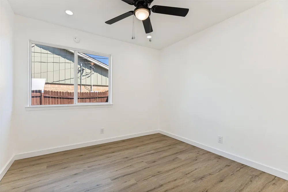 7024 Woodacre Road Fort Worth, TX 76133