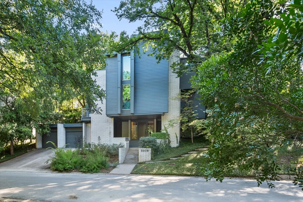 3509 Bellaire Park Court Fort Worth, TX 76109