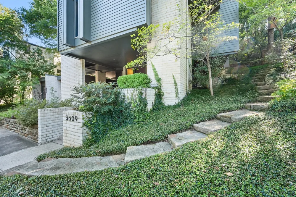 3509 Bellaire Park Court Fort Worth, TX 76109