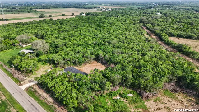 697 County Road 664 Devine, TX 78016