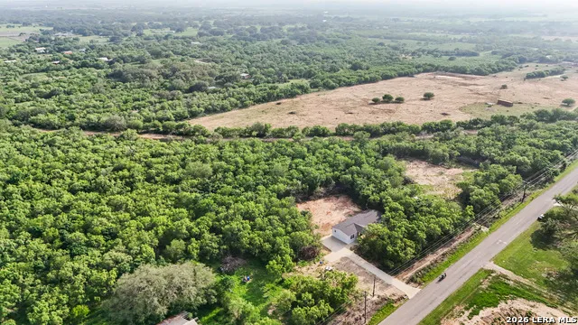697 County Road 664 Devine, TX 78016