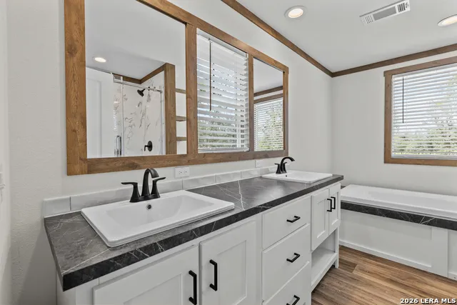 140 Syrah St La Vernia, TX 78121