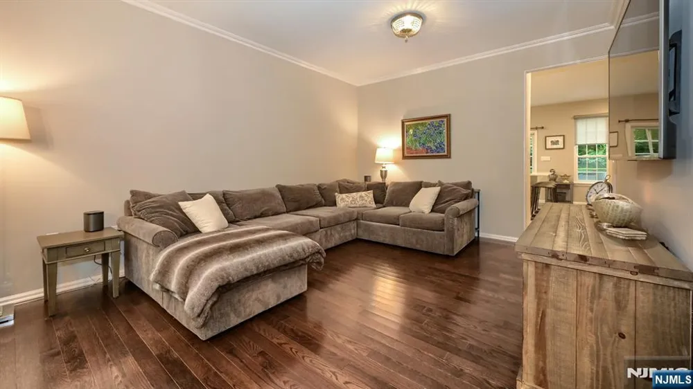 66 Whimble Court Wayne, NJ 07470