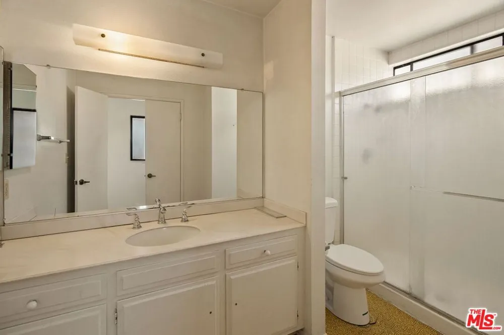 1927 Polaris Drive Glendale, CA 91208