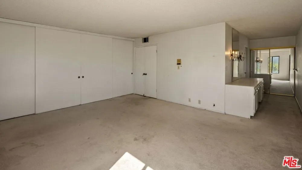 1927 Polaris Drive Glendale, CA 91208