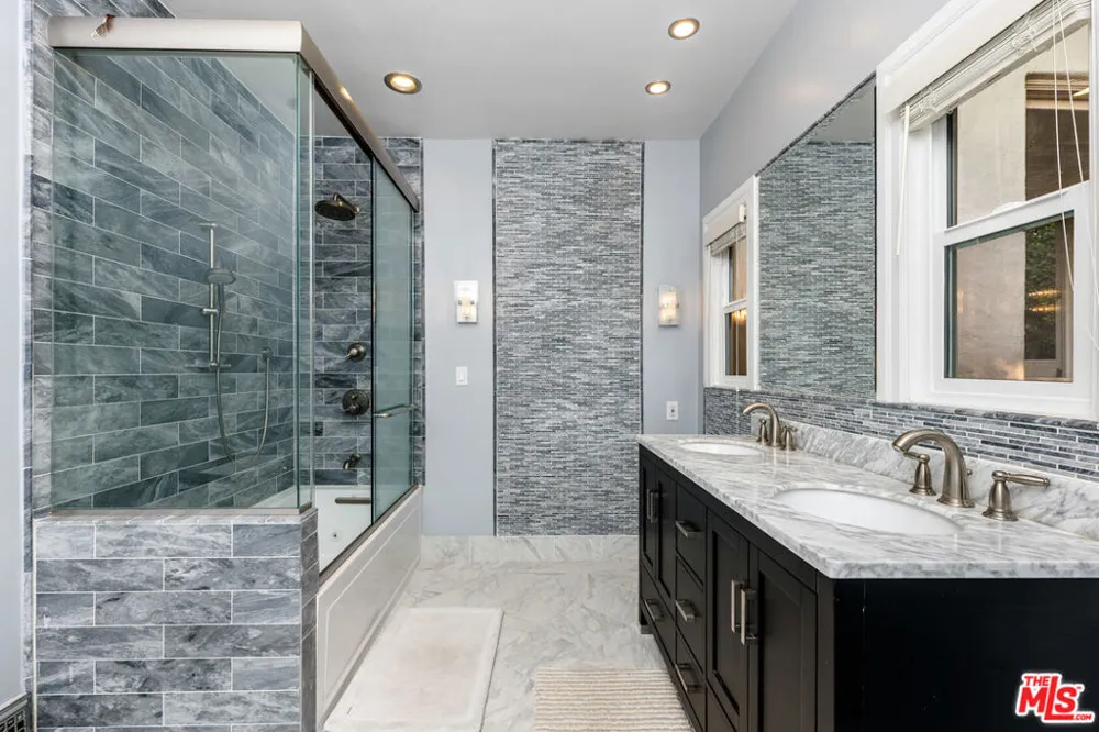 2238 EL CONTENTO DRIVE Los Angeles, CA 90068