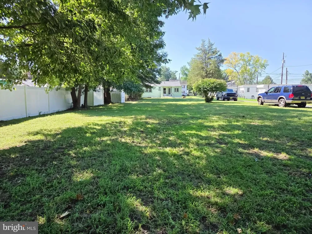 65 JACOBSTOWN ROAD New Egypt, NJ 08533