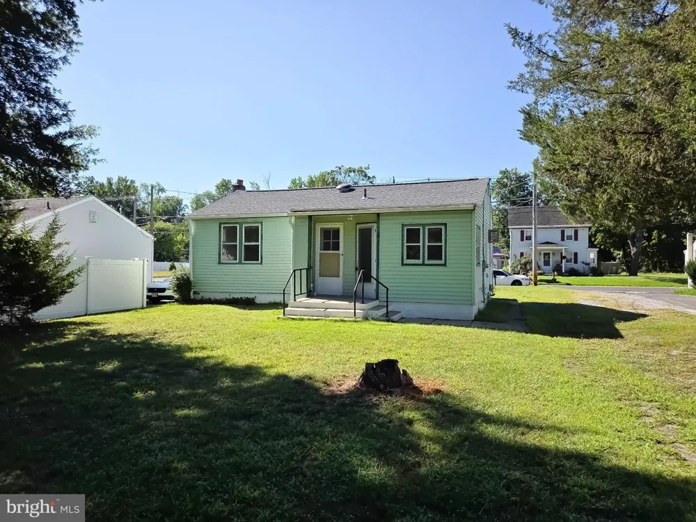 65 JACOBSTOWN ROAD New Egypt, NJ 08533