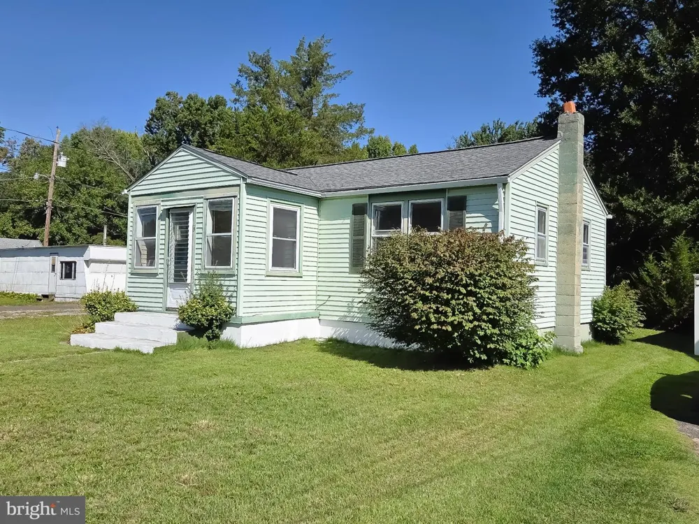 65 JACOBSTOWN ROAD New Egypt, NJ 08533