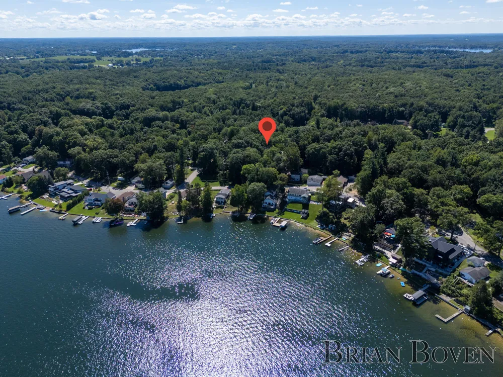8410 Brower Avenue NE Rockford, MI 49341