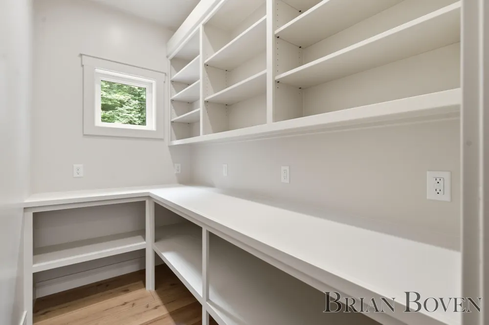 8410 Brower Avenue NE Rockford, MI 49341