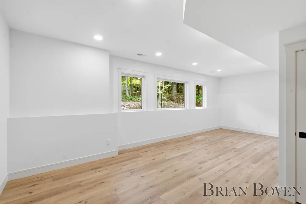 8410 Brower Avenue NE Rockford, MI 49341