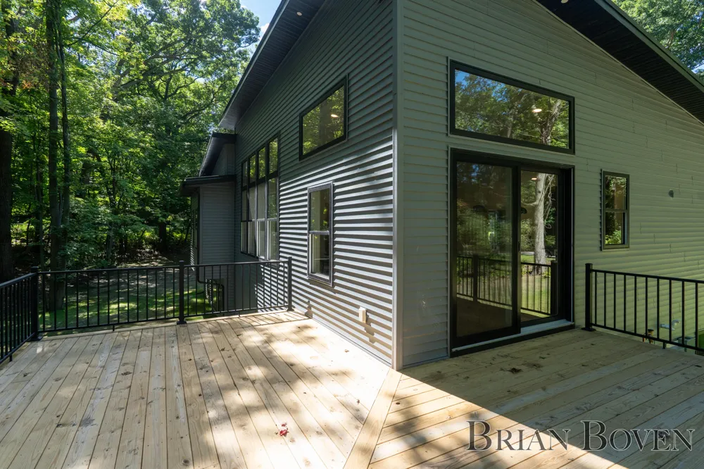 8410 Brower Avenue NE Rockford, MI 49341