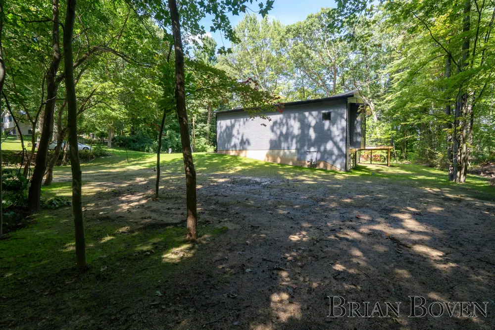 8410 Brower Avenue NE Rockford, MI 49341