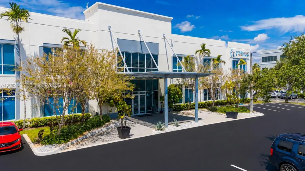 2010 NW 150th Ave #210 Pembroke Pines, FL 33028