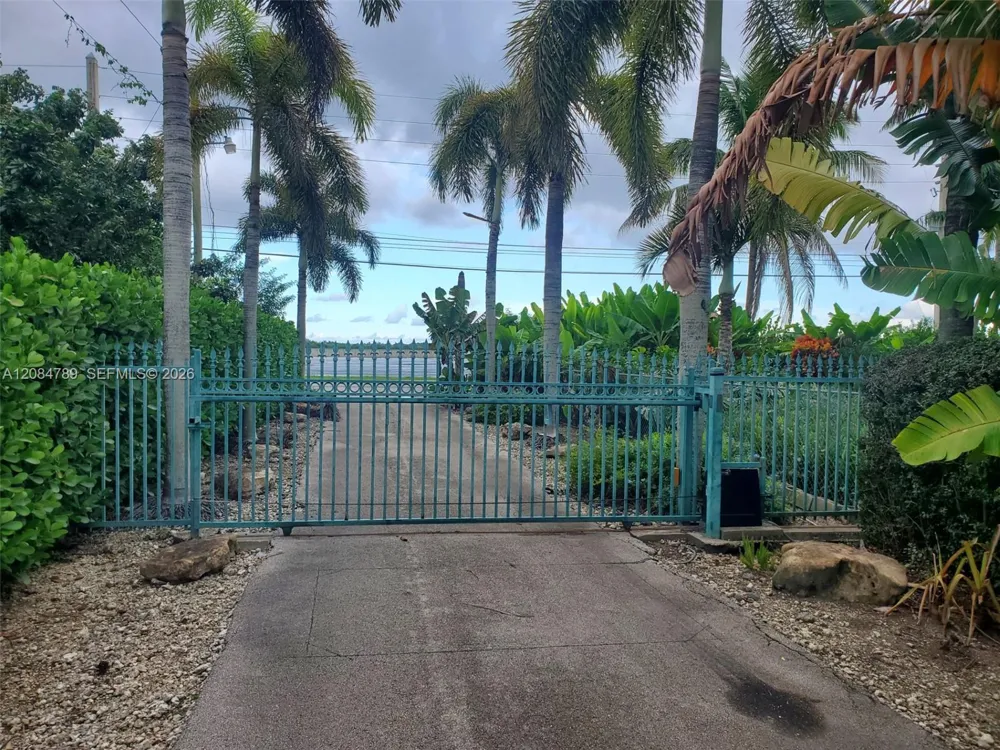 36490 SW 192nd Ave Homestead, FL 33034