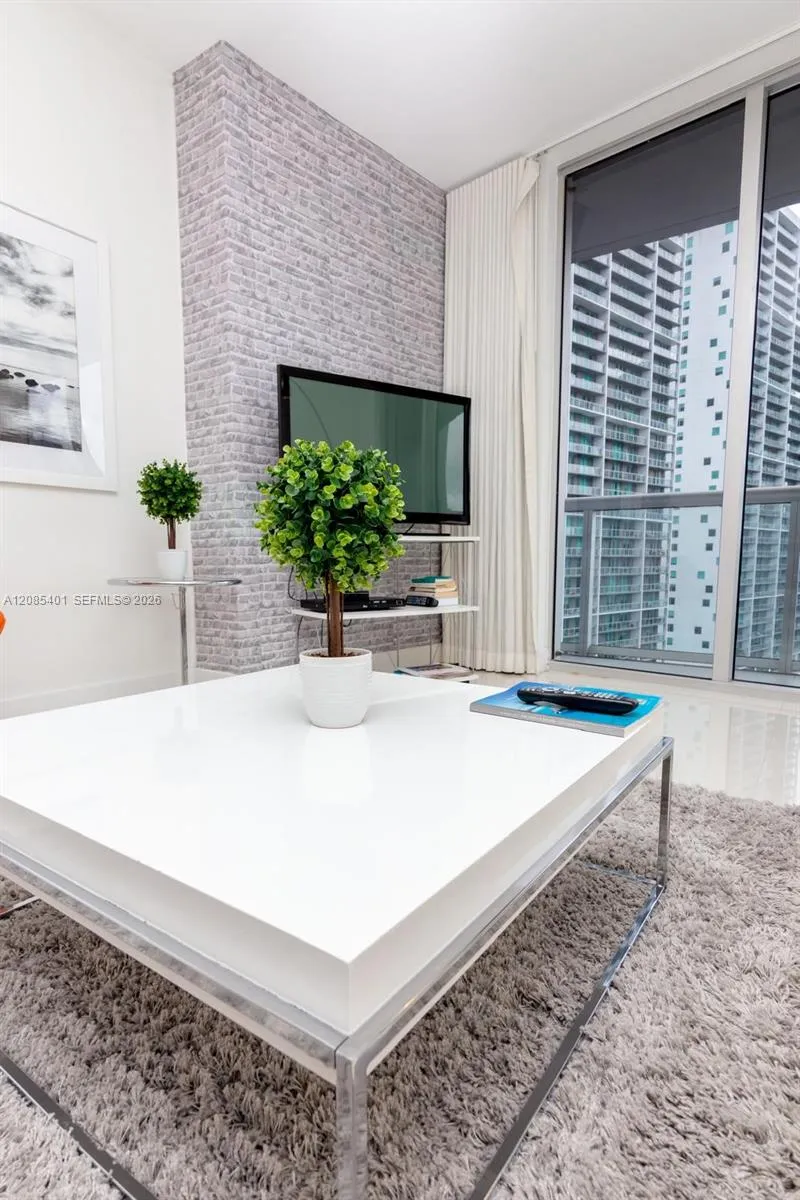485 Brickell Ave #2006 Miami, FL 33131