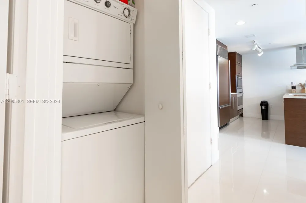 485 Brickell Ave #2006 Miami, FL 33131