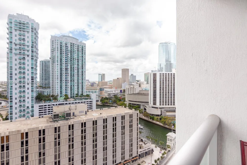 485 Brickell Ave #2006 Miami, FL 33131