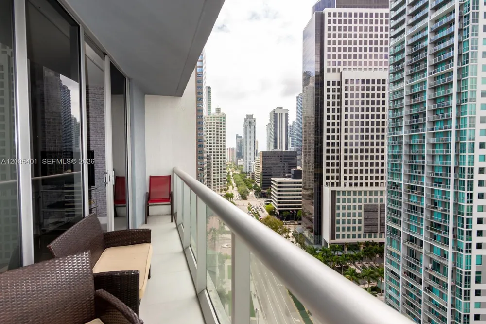485 Brickell Ave #2006 Miami, FL 33131