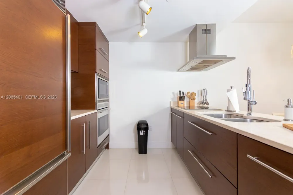 485 Brickell Ave #2006 Miami, FL 33131