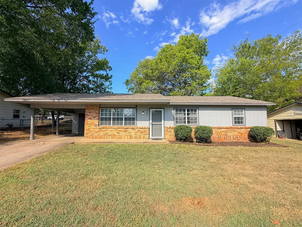 102 Kupsick Street Tahlequah, OK 74464