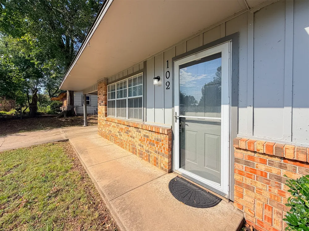 102 Kupsick Street Tahlequah, OK 74464