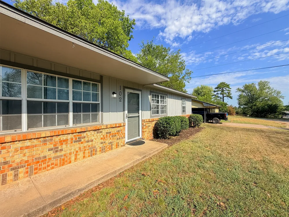 102 Kupsick Street Tahlequah, OK 74464