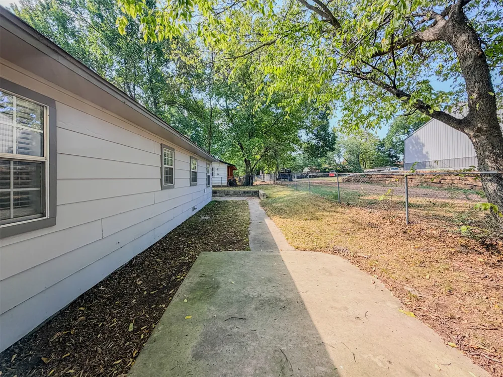 102 Kupsick Street Tahlequah, OK 74464