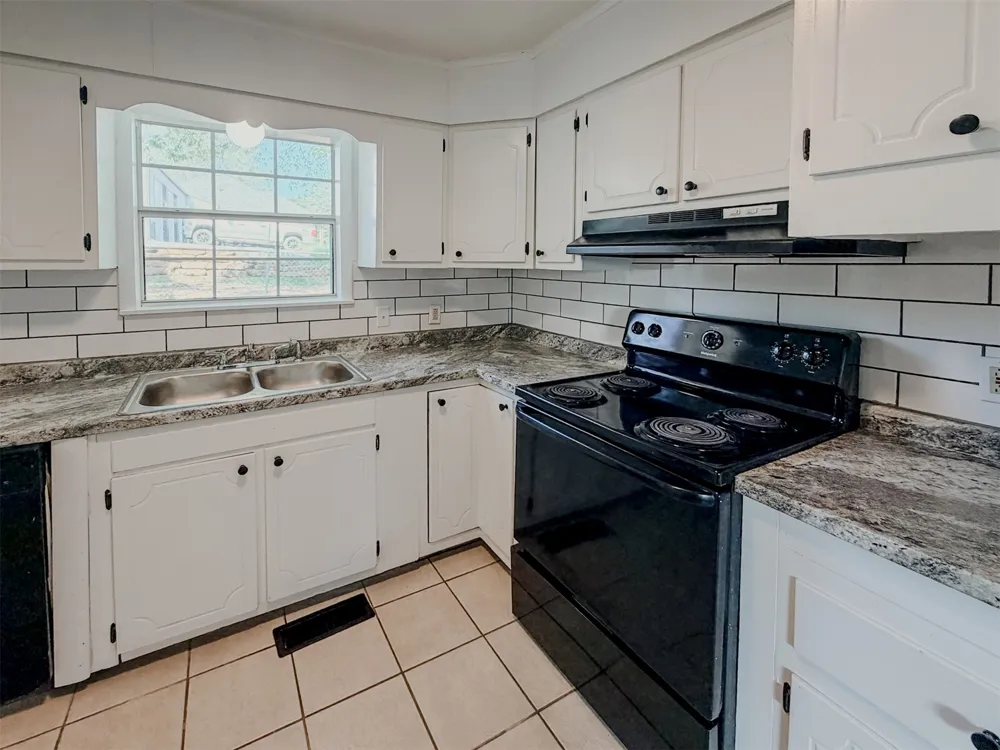 102 Kupsick Street Tahlequah, OK 74464