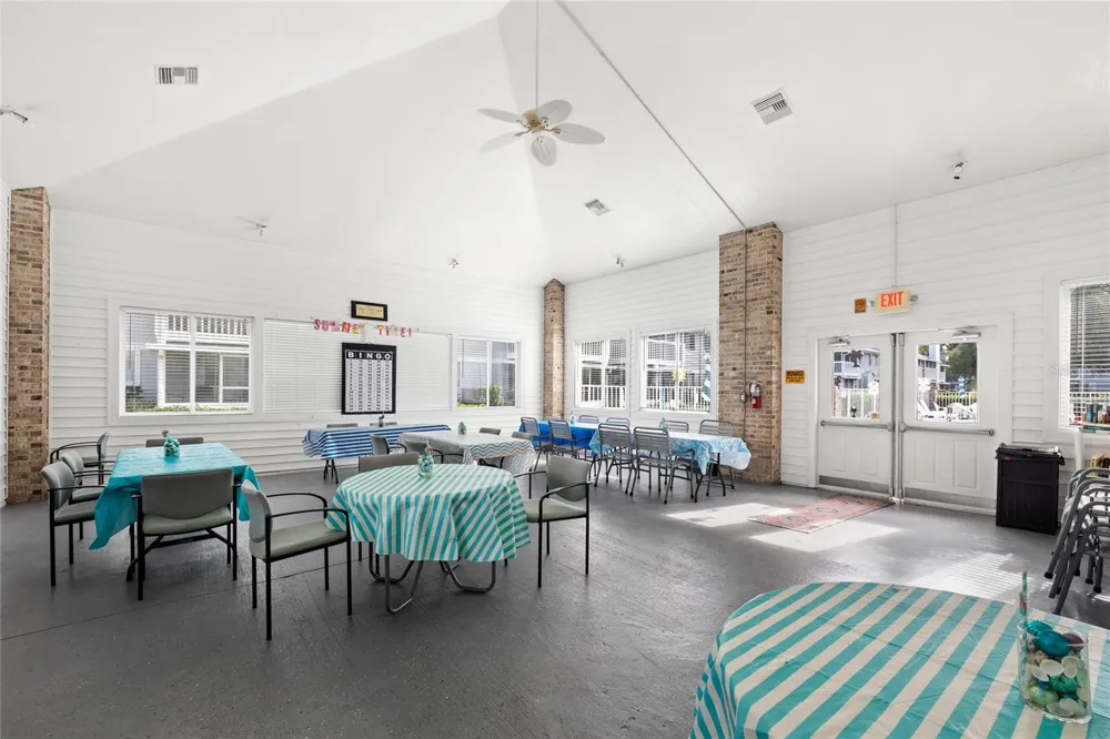 5300 DOVER VILLAGE LANE #4 Orlando, FL 32812