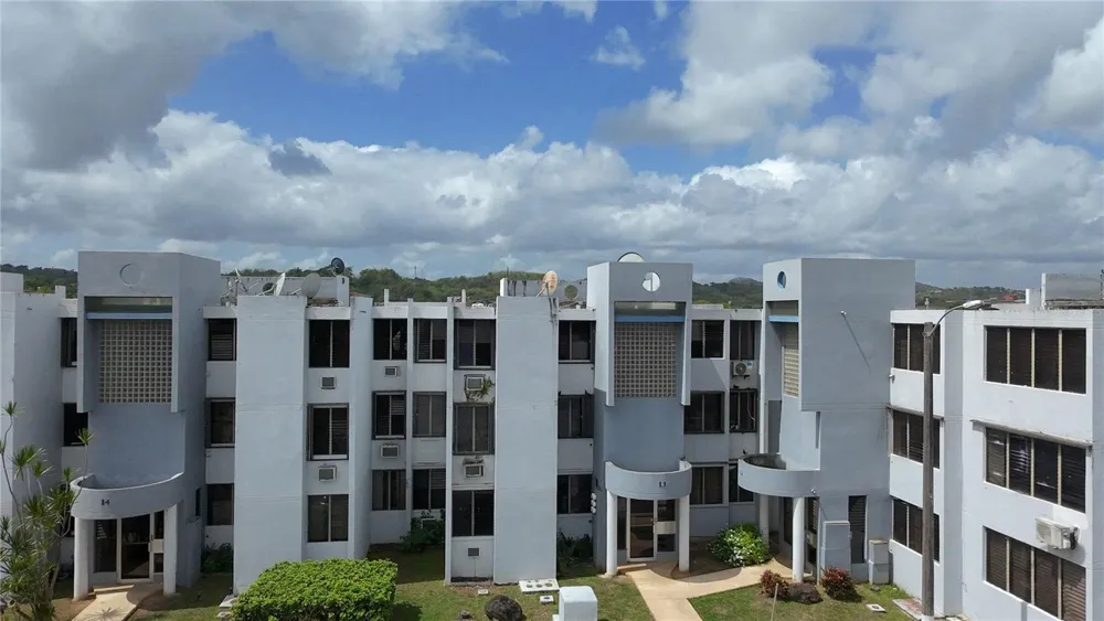 COND PLAZA DEL ESTE #18 Canovanas, PR 00729