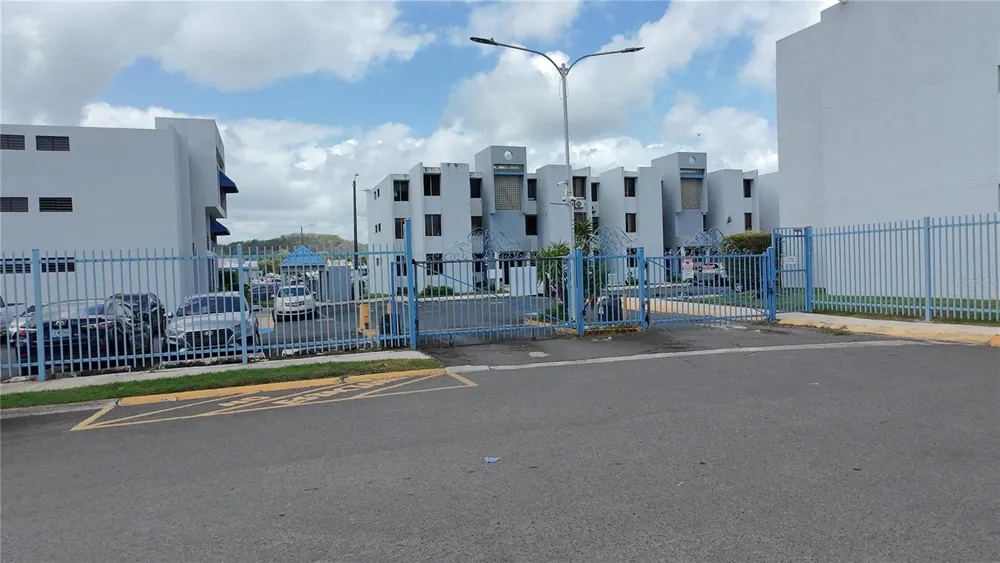 COND PLAZA DEL ESTE #18 Canovanas, PR 00729