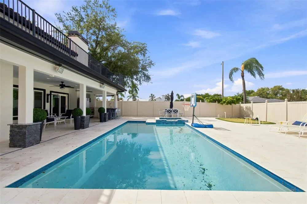 4123 CROSSWATER DRIVE Tampa, FL 33615