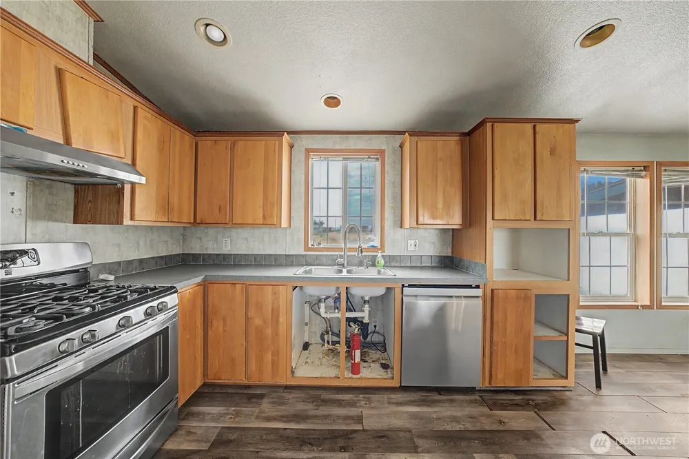 7483 Road E.7 NE Moses Lake, WA 98837