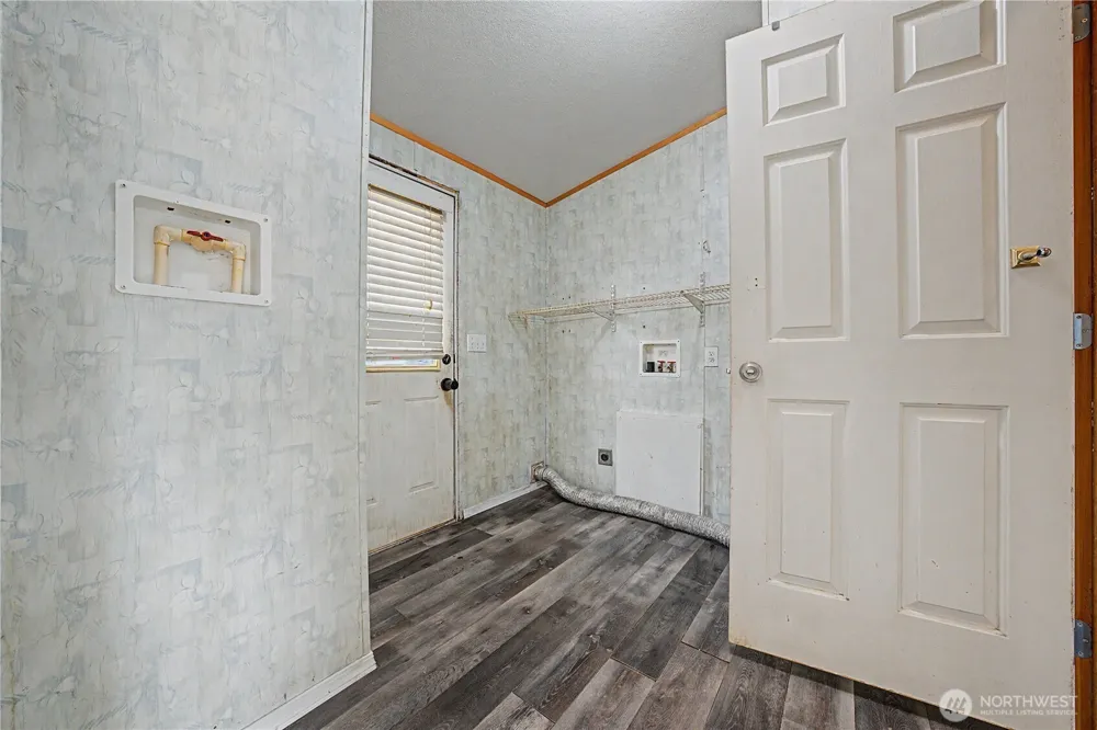 7483 Road E.7 NE Moses Lake, WA 98837