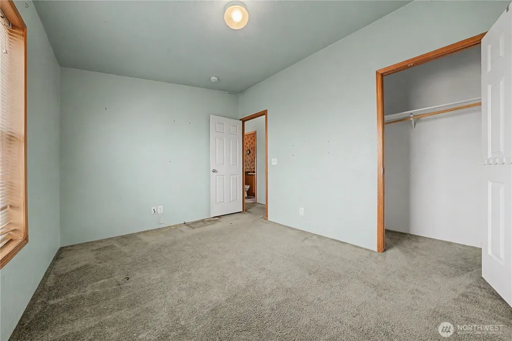 7483 Road E.7 NE Moses Lake, WA 98837