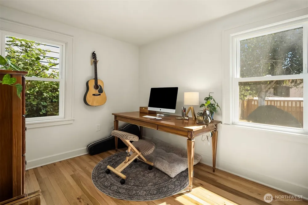 323 NW 83rd Street Seattle, WA 98117