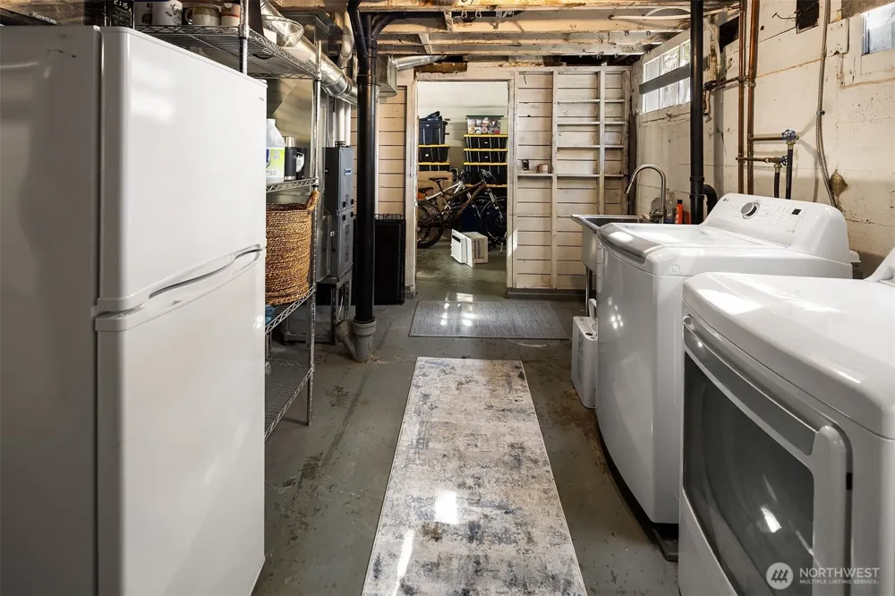 323 NW 83rd Street Seattle, WA 98117