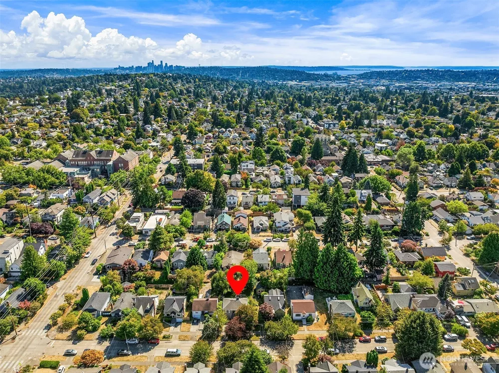 323 NW 83rd Street Seattle, WA 98117