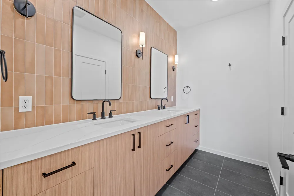 3500 Pecan Springs Road #4 Austin, TX 78723