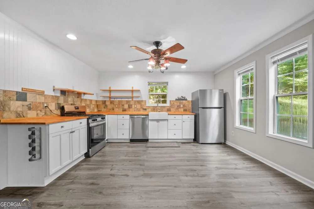 158 Bamby LN Ellijay, GA 30540
