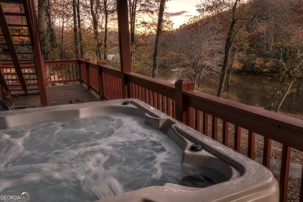 178 Novena CT Ellijay, GA 30540