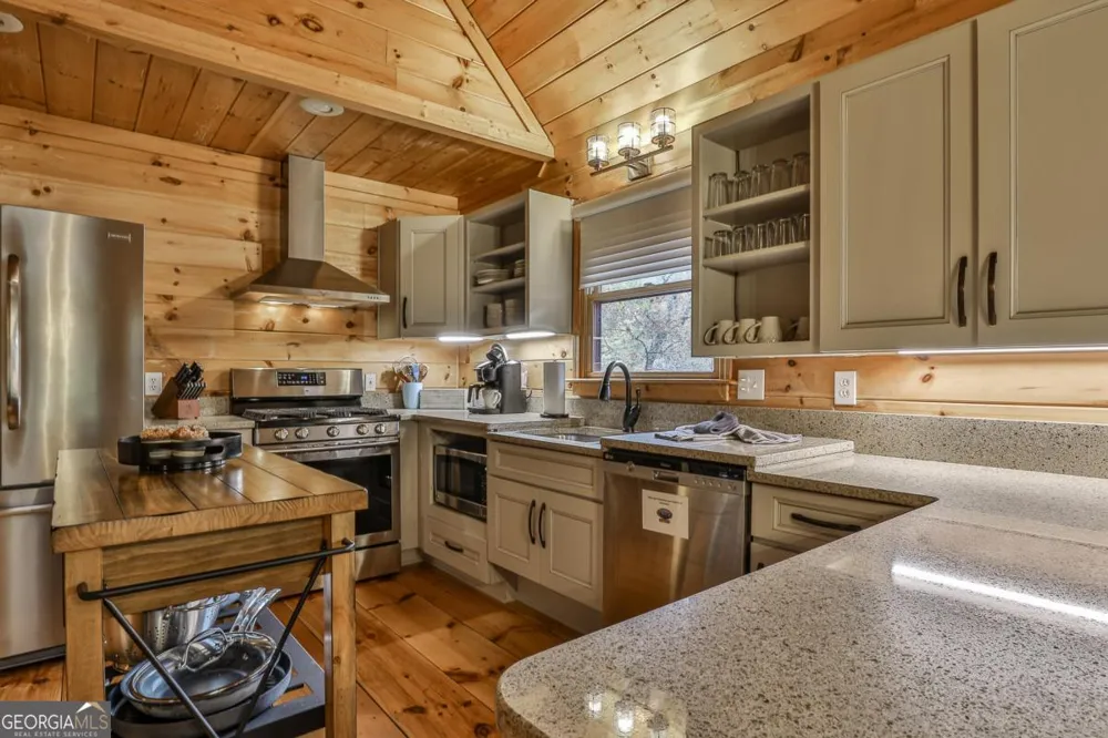 178 Novena CT Ellijay, GA 30540
