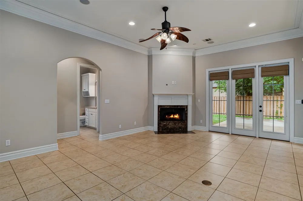 9329 S Plaquemine Drive Shreveport, LA 71115